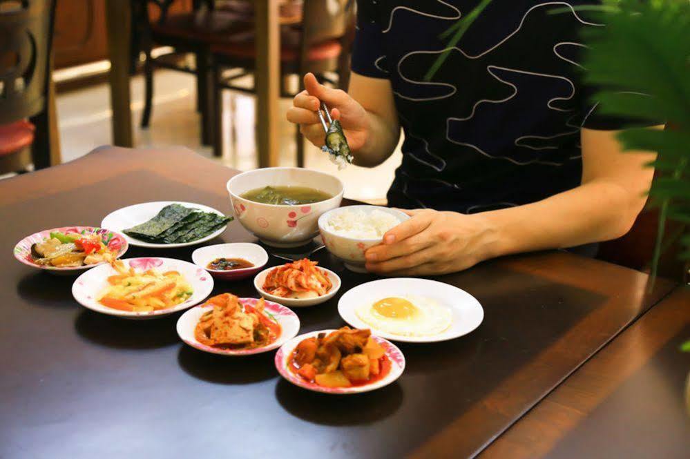 Golden Hotel โฮจิมินห์ซิตี้ ภายนอก รูปภาพ
